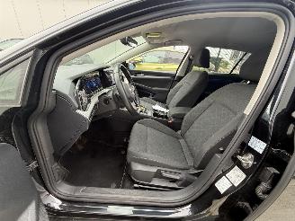 Volkswagen Golf 1.0 eTSI Life NAVI-CLIMA-CRUISE-LED picture 8