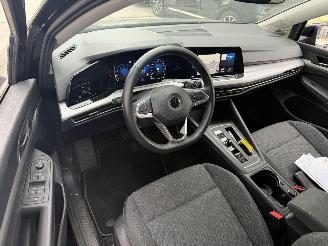 Volkswagen Golf 1.0 eTSI Life NAVI-CLIMA-CRUISE-LED picture 3