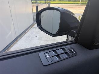 Land Rover Discovery Sport P300e 1.5 R-Dynamic SE PANO - CAMERA - LED - KEYLESS picture 15