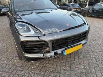 Porsche Cayenne 3.0 E-Hybrid NAP Nederlandse Auto Glasdak Bose 360Camera picture 26