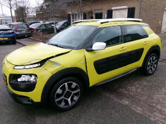 Vaurioauto  passenger cars Citroën C4 cactus 1.2 VTI SHINE CLIMA 2014/9