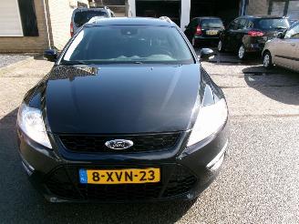 Ford Mondeo 1.6 I PATINUM CLIMA NAVI GEEN SCHADE picture 3