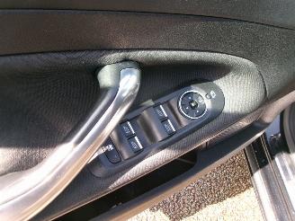 Ford Mondeo 1.6 I PATINUM CLIMA NAVI GEEN SCHADE picture 11