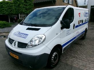 skadebil bedrijf Renault Trafic 2.0 DCI L2 GENERIQUE 2012/10