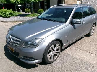 krockskadad bil auto Mercedes C-klasse 180 BUSINESS CLASS AVANTGARDE 2011/12