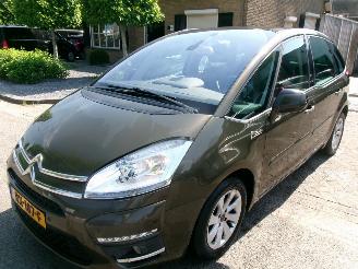 Vaurioauto  passenger cars Citroën C4-picasso 1.6 e-HDI TENDANCE AUTOMAAT 2012/11