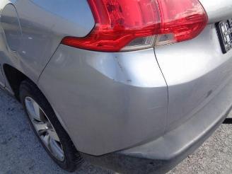 Peugeot 2008 1.2 picture 11