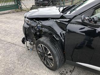 Peugeot 2008 1.2 AUTOMATIQUE picture 8