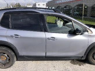 Peugeot 2008 1.5 hdi  GT LINE picture 7