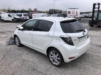 Toyota Yaris 1.5 HYBRIDE picture 2