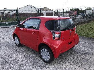 Damaged car Toyota iQ 1.0 2011/2