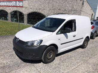 krockskadad bil auto Volkswagen Caddy 1.6 TDI 2013/5