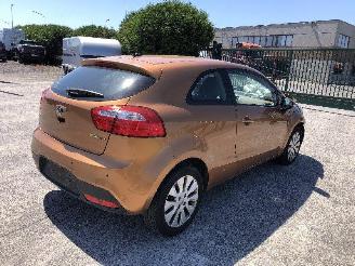Uttjänta bilar auto Kia Rio 1.1 crdi   D3FA 2014/12