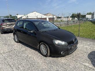 krockskadad bil auto Volkswagen Golf 1.6 TDI 2009/12