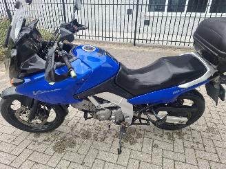skadebil motor Suzuki DL 650 v-strom 2003/1