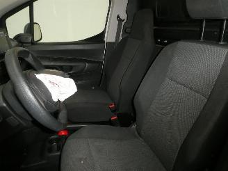 Peugeot Partner 1.5D PRO picture 15