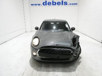 damaged passenger cars Mini One 1.5 2019/4