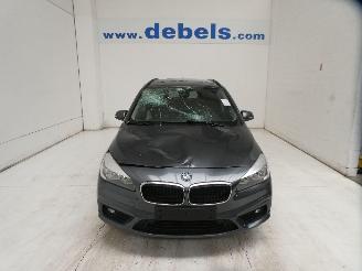 krockskadad bil auto BMW 2-serie 216D 2017/3