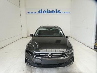 skadebil auto Volkswagen Passat GTE 2022/3