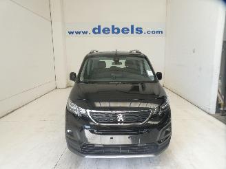 krockskadad bil auto Peugeot Rifter ALLURE 2021/5