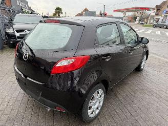 Mazda 2 ACTIVE picture 10