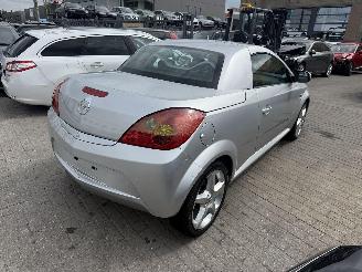 Opel Tigra CABRIO picture 4