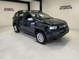 krockskadad bil auto Dacia Duster  2024/3
