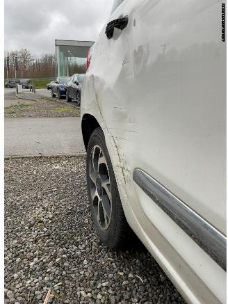 Fiat 500L POP STAR picture 11