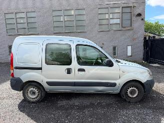 skadebil bedrijf Renault Kangoo BESTELWAGEN E 2005/11