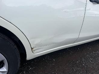 Nissan Micra  picture 16