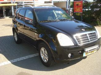 krockskadad bil bedrijf Ssang yong Rexton RX270 XDI VAN AUTOMAAT 2006/10