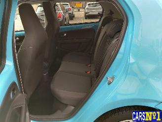 Volkswagen Up!  picture 14