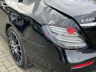 Mercedes E-klasse 220 d AMG LINE PANO NIGHT WIDESCREEN picture 16