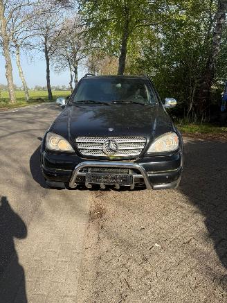 skadebil auto Mercedes ML ML 270 CDI 2000/11