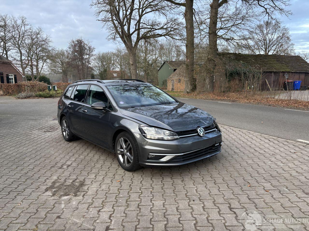 Volkswagen Golf VARIANT UNITED TSI 110 PK NAVI CLIMA CAMERA PDC PARK ASS B.J 2020