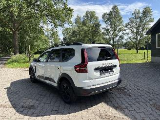 Dacia Jogger EXTREEM 110 PK NAVI CLIMA CAMERA 5 P B.J 06-2024 picture 2