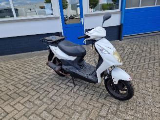 skadebil bromfiets Sym  XPRO 2018/1