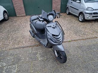 skadebil overig Piaggio  ZIP BROM 2014/12