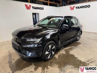 krockskadad bil auto Volvo EX40  2024/5