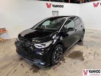 Vrakbiler auto Volkswagen ID.3  2025/8