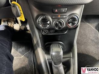 Peugeot 208  picture 21