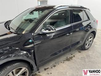 Volkswagen T-Roc  picture 3