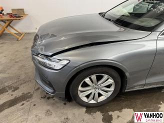 Volvo V-60  picture 2