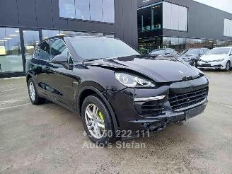 krockskadad bil auto Porsche Cayenne S E-HYBRID 2015/6