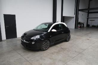Vaurioauto  passenger cars Opel Adam GLAM 2017/7