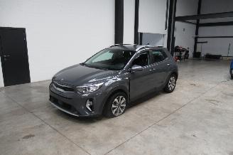Voiture accidenté Kia Stonic SEDAN 2021/9