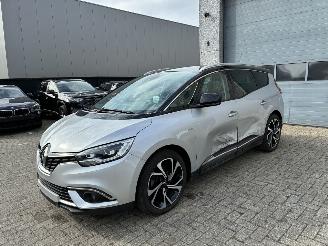Damaged car Renault Grand-scenic RENAULT SCENIC 1.5D 2017 7 ZIT 2017/12