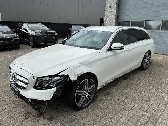Damaged car Mercedes E-klasse MERCEDES E220D AMG 2017 2017/3
