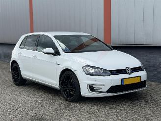 krockskadad bil auto Volkswagen Golf 1.4 TSI GTE DSG 2015/1