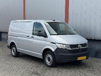 skadebil auto Volkswagen Transporter 2.0 TDI L1H1 28 Bulli AUTOMAAT 2020/1